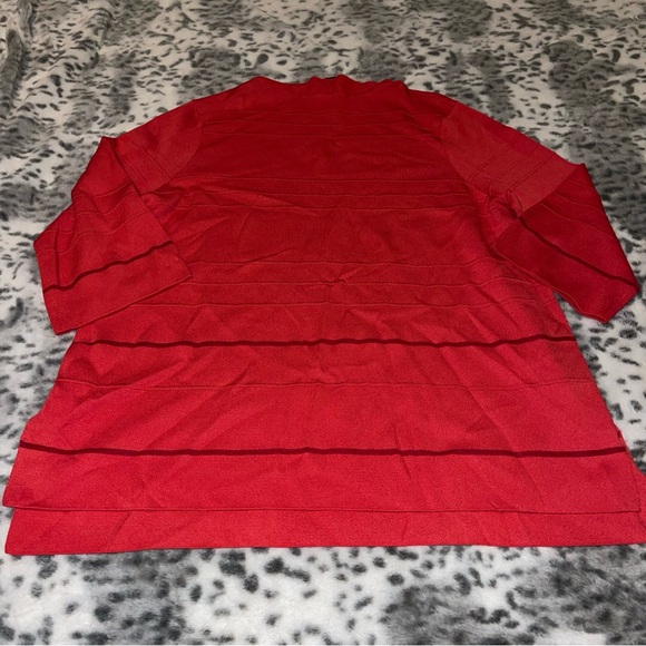 St. John Sweater - Picture 1 of 11